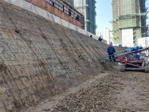 防城建筑边坡支护